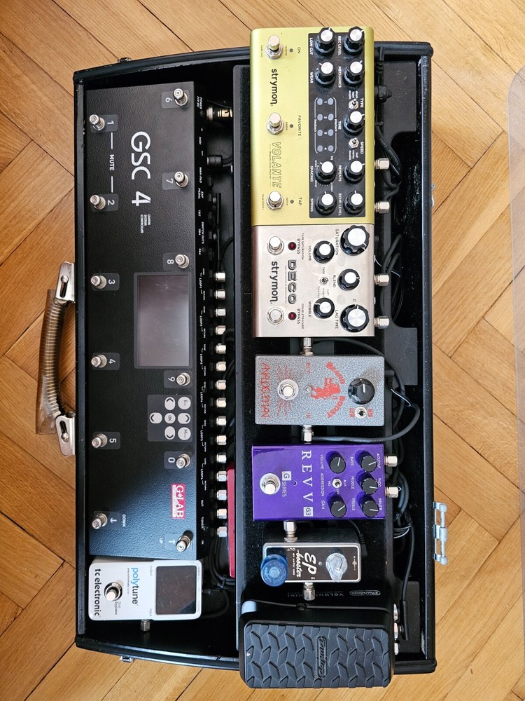 Complete Schmidt Array guitar pedalboard
