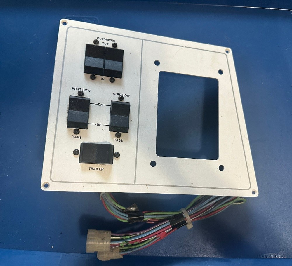 Boat Dash Panel, Outdrives, Tab Controller