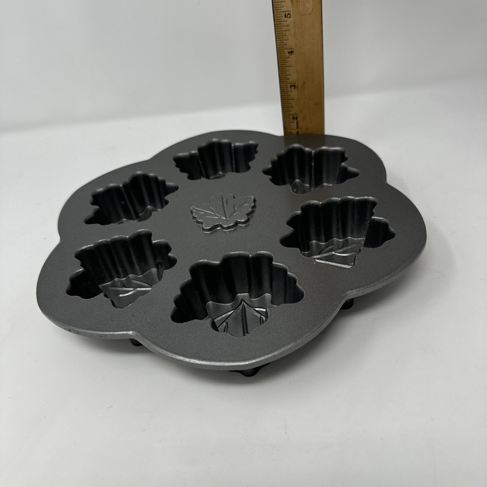 Nordic Ware 6 Fall Maple Leaf Muffins Cast Aluminum Pan