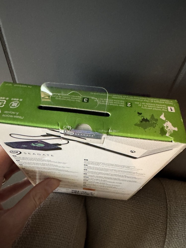 SEALED Seagate Sea of Thieves HDD for Xbox - INCLUDES MIDNIGHT BLUNDERBUSS CODE