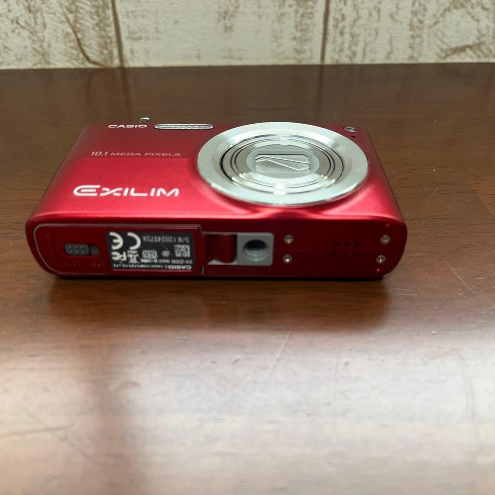 Casio EXILIM Compact Digital Camera Red 10.1 Megapixels Tested