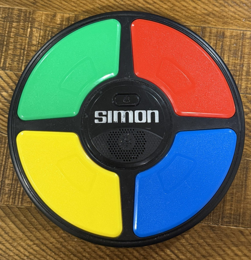 Simon Says 2019 Hasbro Electronic Memory Game Lights & Sounds Tested & Working