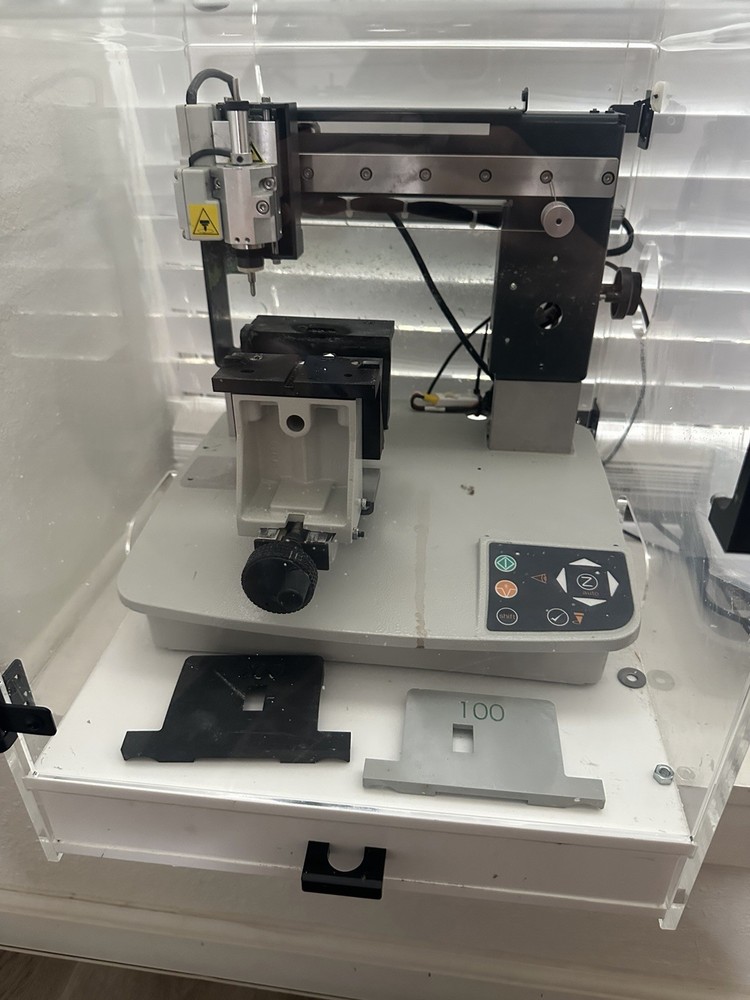 Gravograph / Gravotech M20 Desktop Rotary Engraving Machine