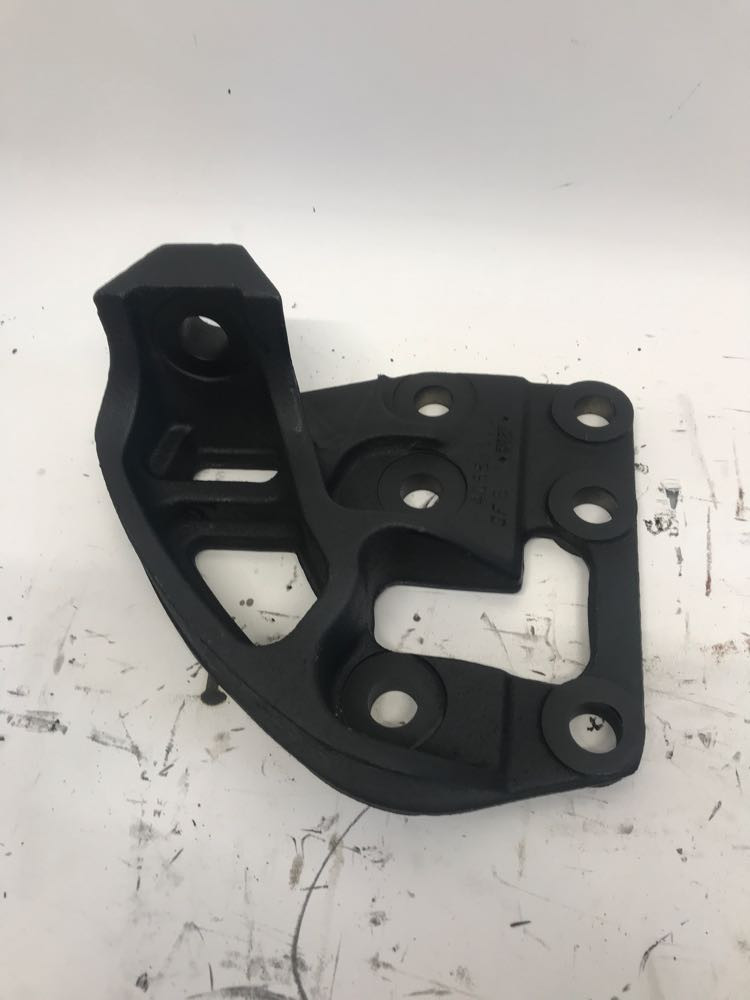 International A26 Engine Mount 4055686C1 (548-12072)