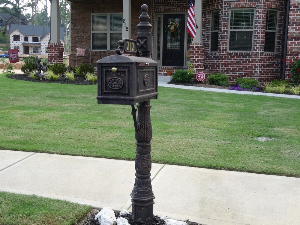Better Box Mailboxes - BRONZE - Classic Decorative Cast Aluminum Mail Box BB-R