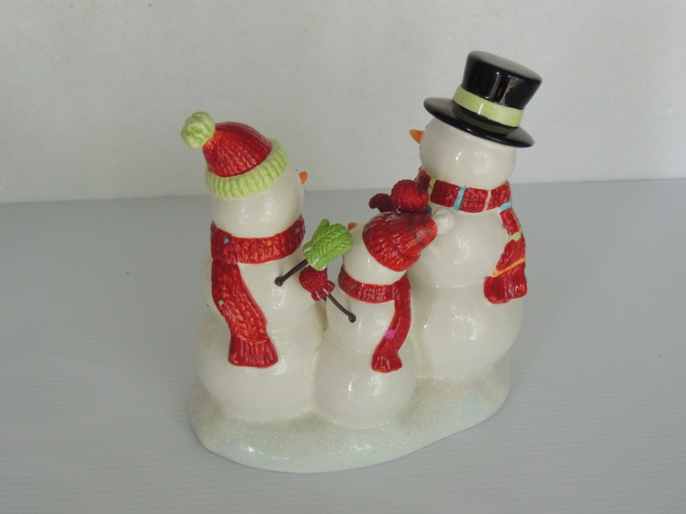 CHRISTMAS 3 PC MAMA - POP- CHILD. CERAMIC 8" X 8 "