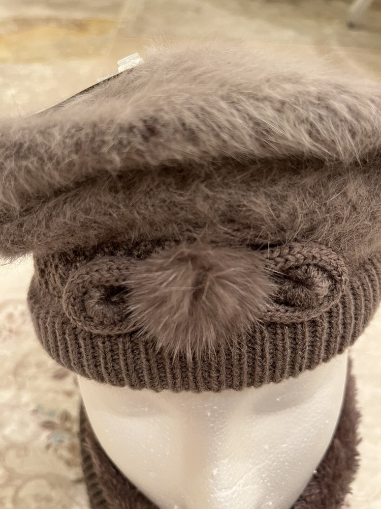 Beret & Neck-warmer Taupe NWT.