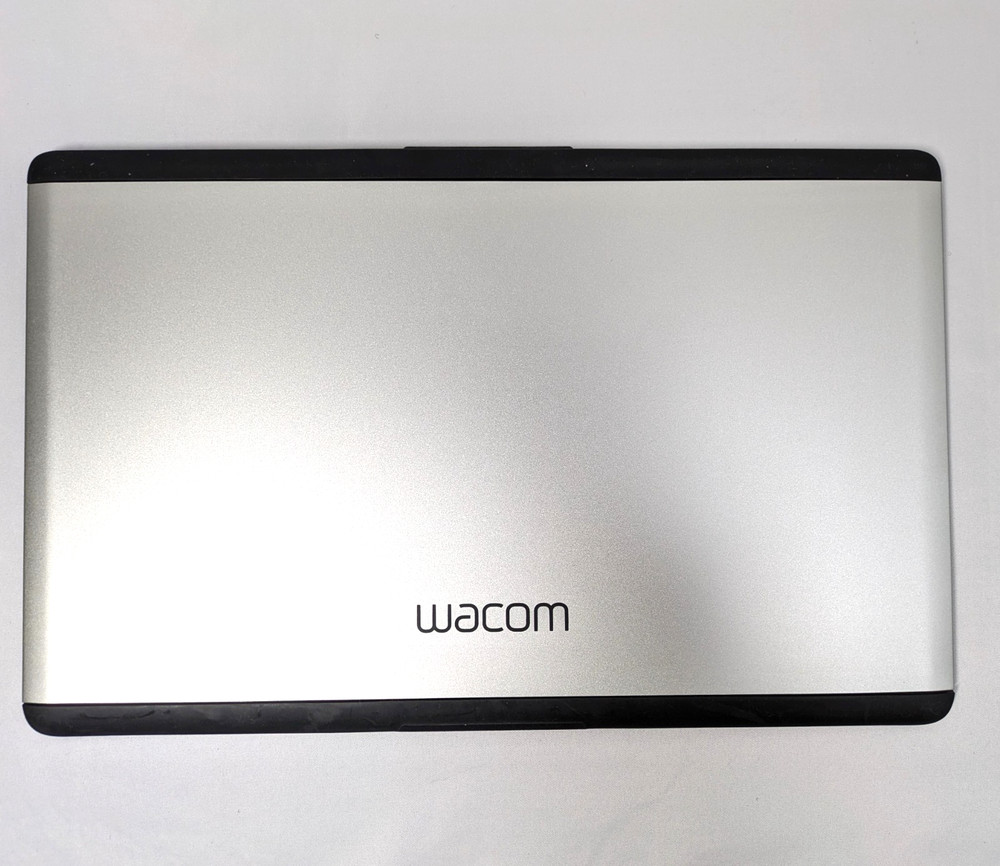 Wacom DTK-1300 Cintiq 13HD Creative Pen Display Tablet Boxed Excellent