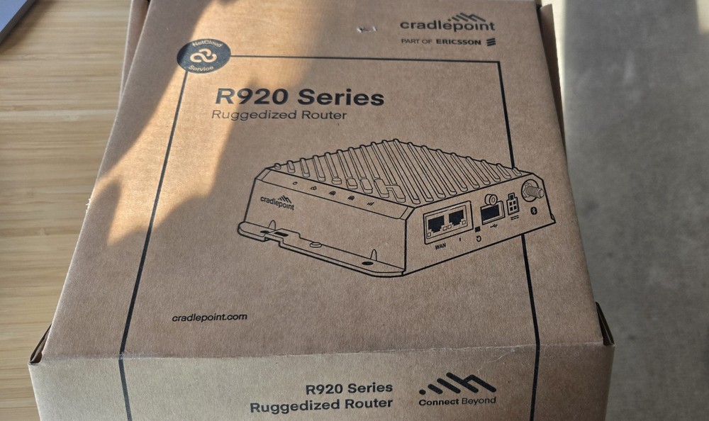CRADLEPOINT R920 RUGGEDIZED NETCLOUD ESSENTIALS  New Condition never used.