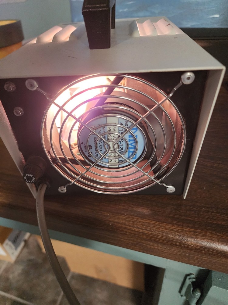 Microlight Fiber Optic Light Source FL2000 Used Working Condition