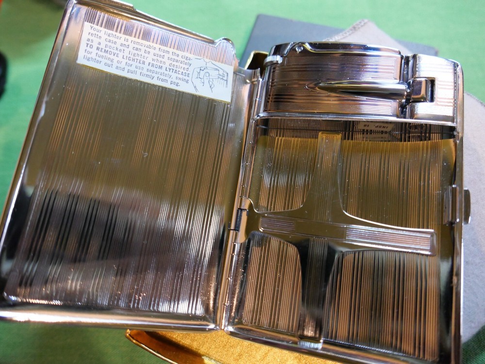 VINTAGE RONSON VARAFLAME LYTACASE LIGHTER