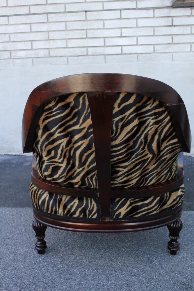 Charming Regency Style Maple Chaise Longue, New Upholstery