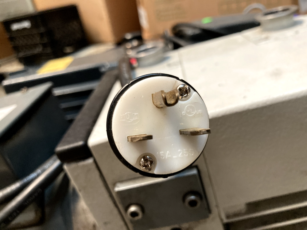 TRIVAC Leybold D16B Rotary Vane Vacuum Pump