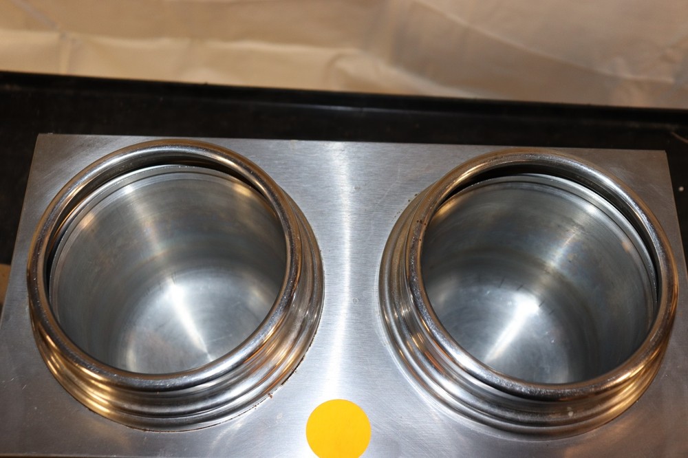 Server Twin 4-qt (3.8 l) Food Server Model FS81210 120V