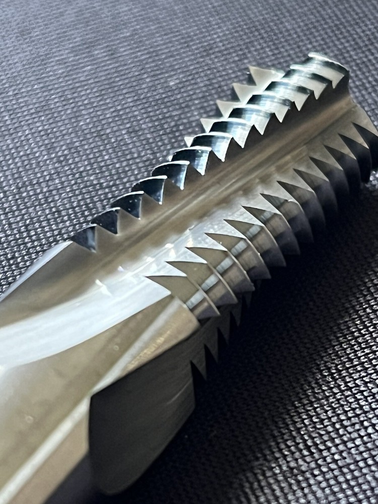 BRAND NEW 5/16-27 NPT SOLID CARBIDE THREAD MILL - .300 DIA