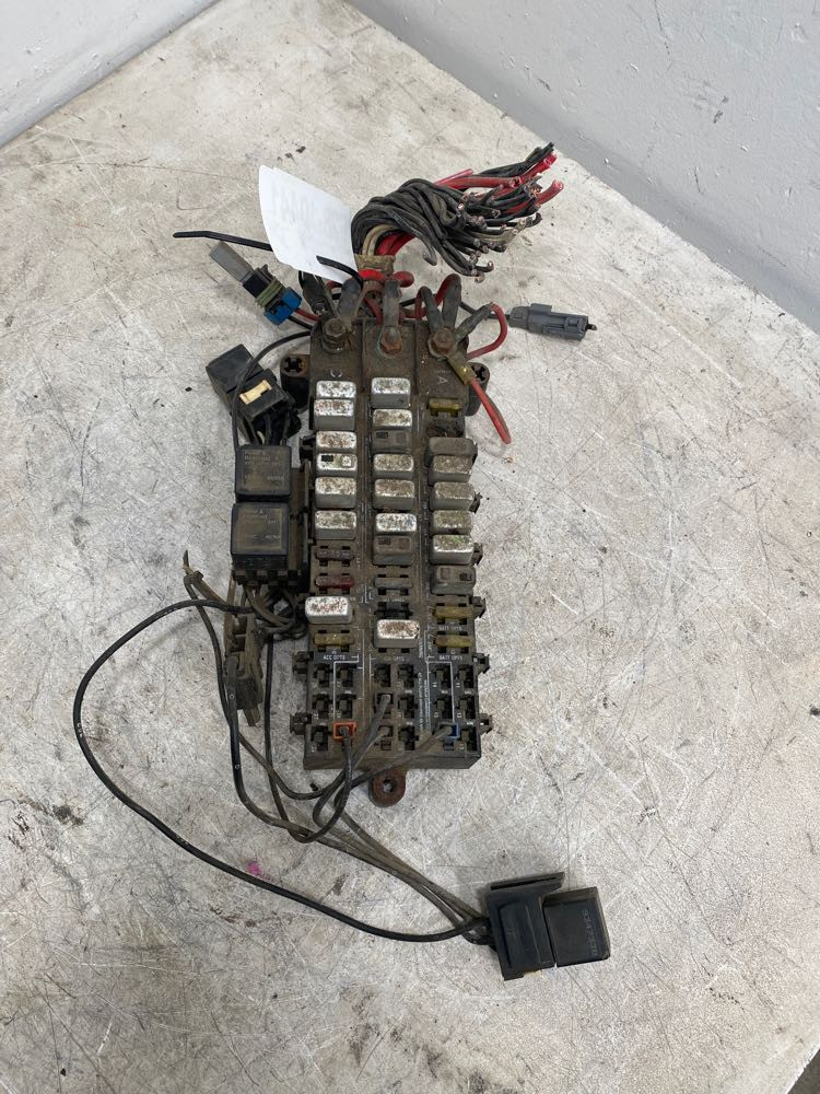 1994 White GMC WIA Fuse Panel (628-10441)