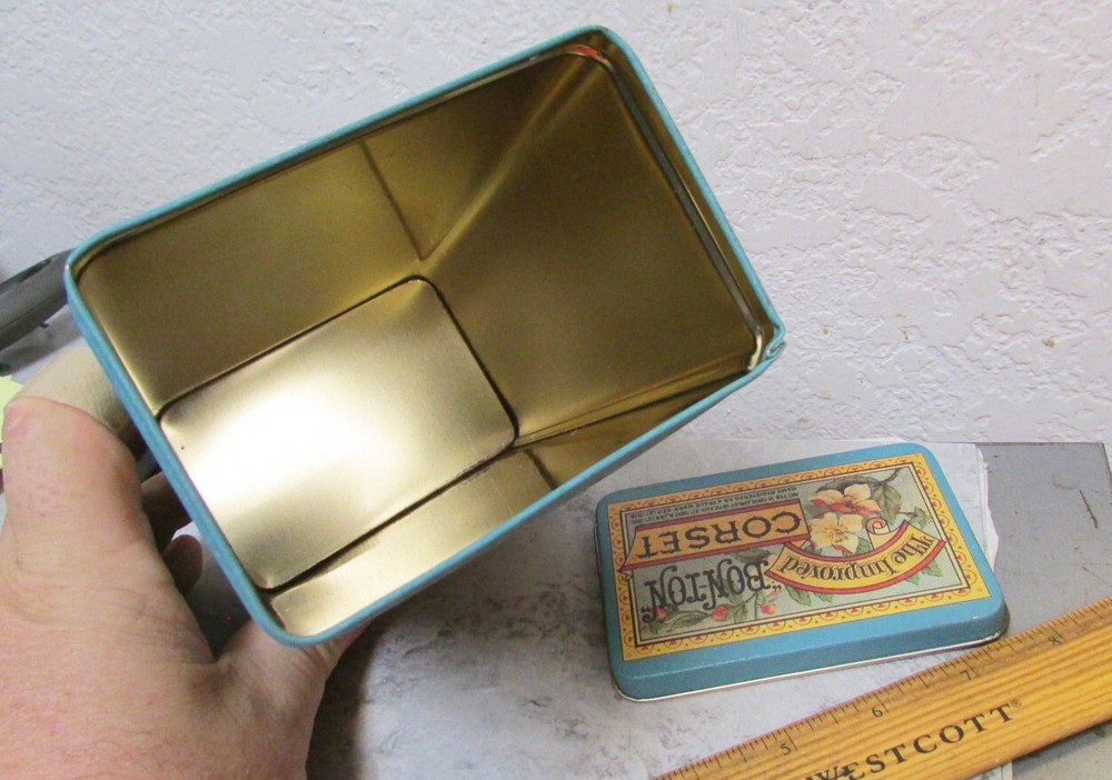 Reproduction Bon-ton corset empty tin, a fun & beautiful decor , nice graphics