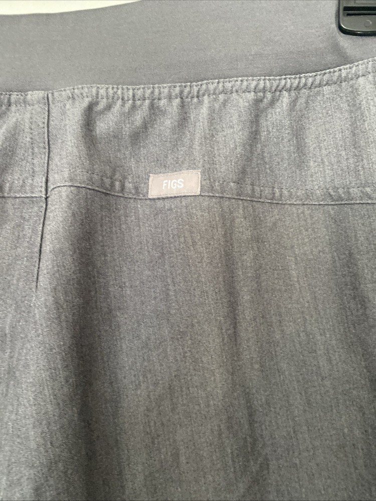 FIG GREY SCRUBS PAIR in great condition size XL