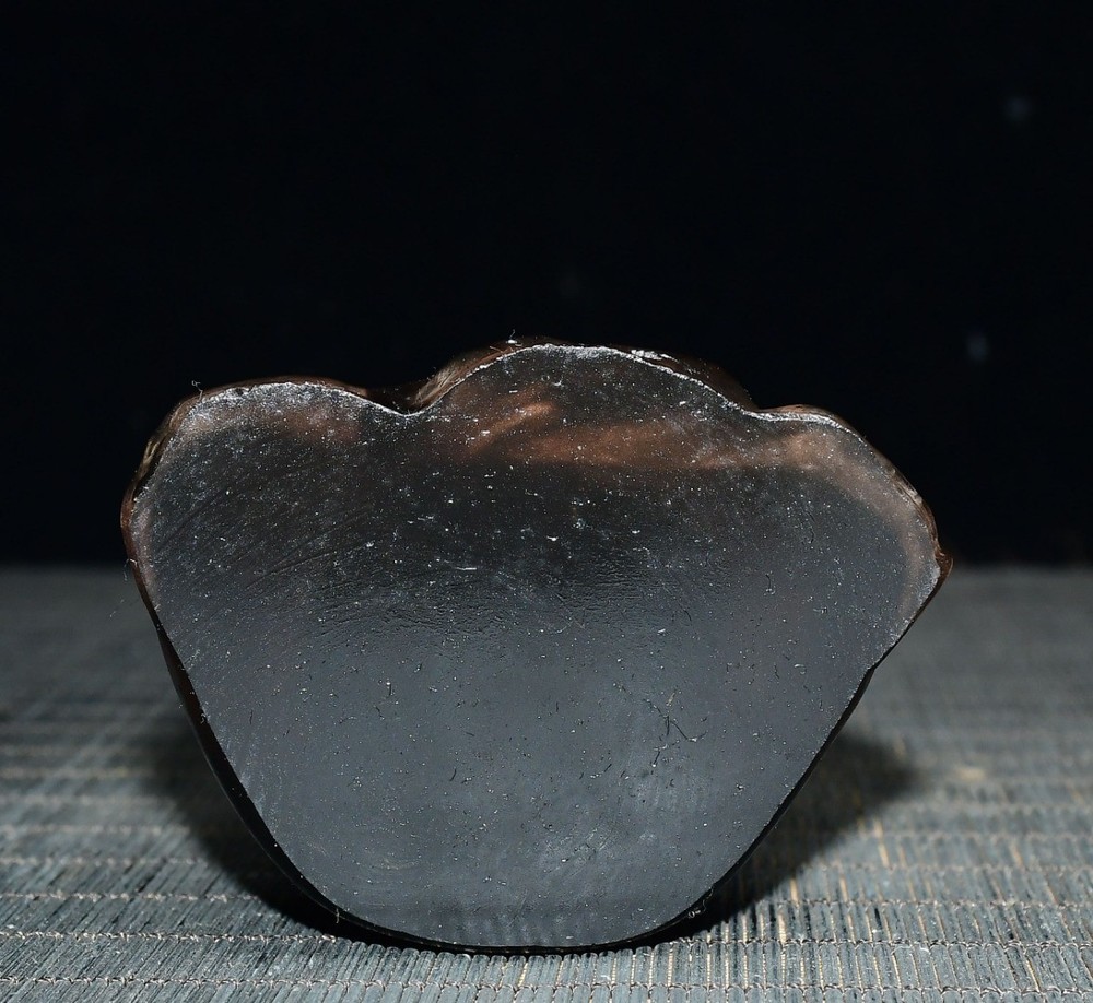 Fine glass processed Damo ornaments