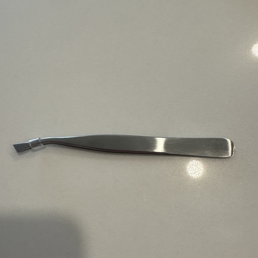LA CROSS SLANTED TIP TWEEZERS