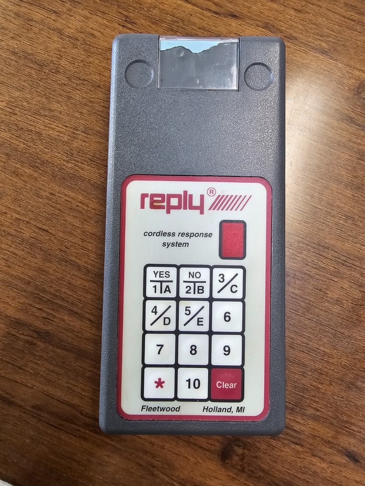 Fleetwood Reply Coordless System - Audience Response Keypad