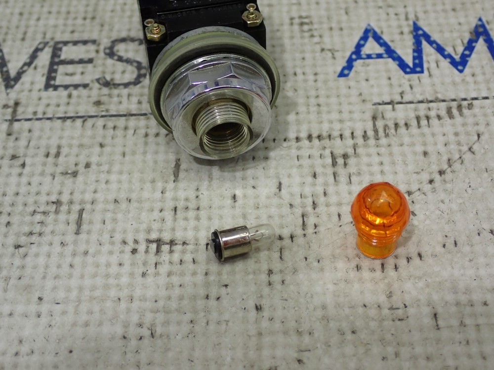General Electric CR104 55-194899 Amber Indicator Light