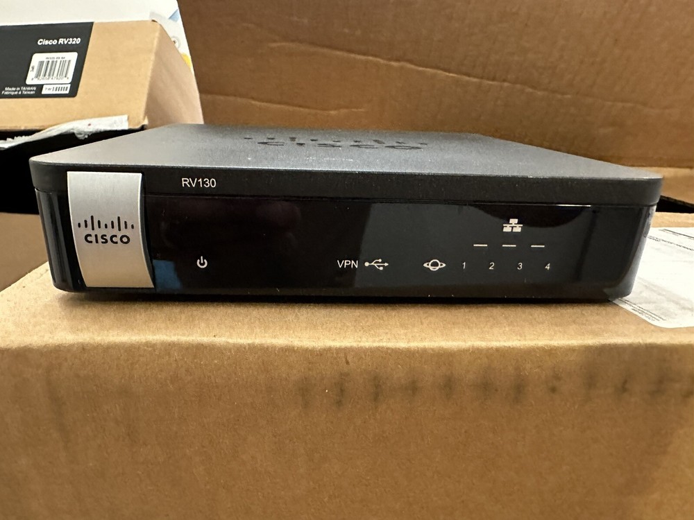 Cisco RV130 VPN Wired Router Openbox