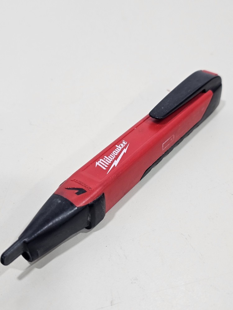 Milwaukee 2202-20 Work Light Voltage Detector Tested Works Good