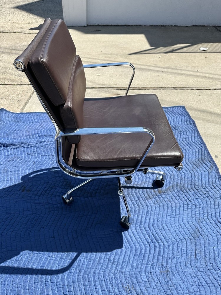 Mid-Century Modern "Eames Style"