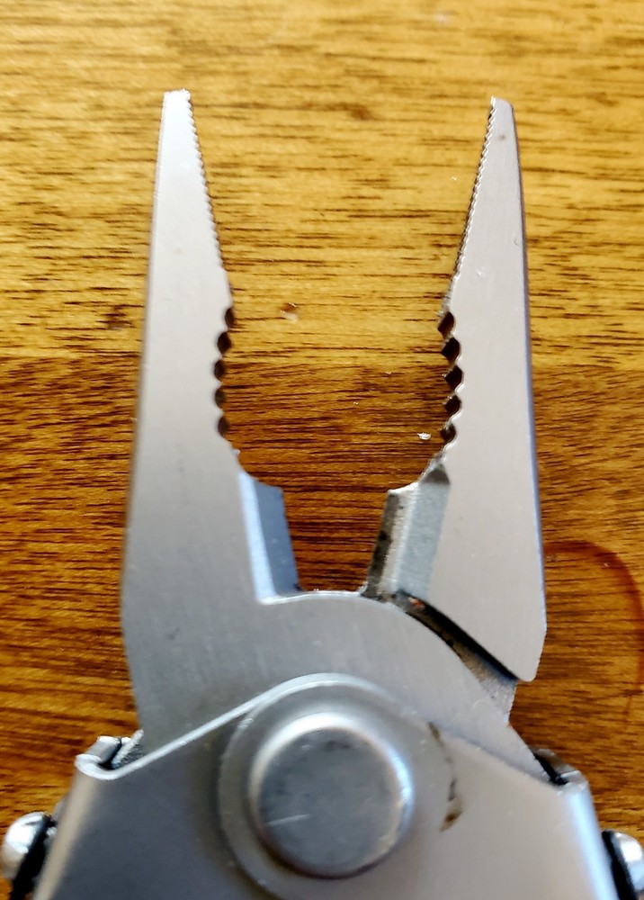Gerber MP400 Sport Compact Multitool Stainless Steel W/ Scissors, Knife...