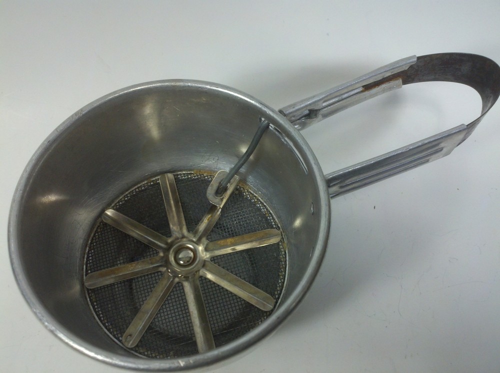 Flour Sifter Squeeze Handle Vintage Aluminum