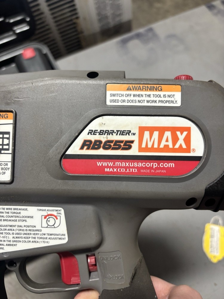 MAX RB655 Rebar Tier w/2x Batteries, Charger, and Case