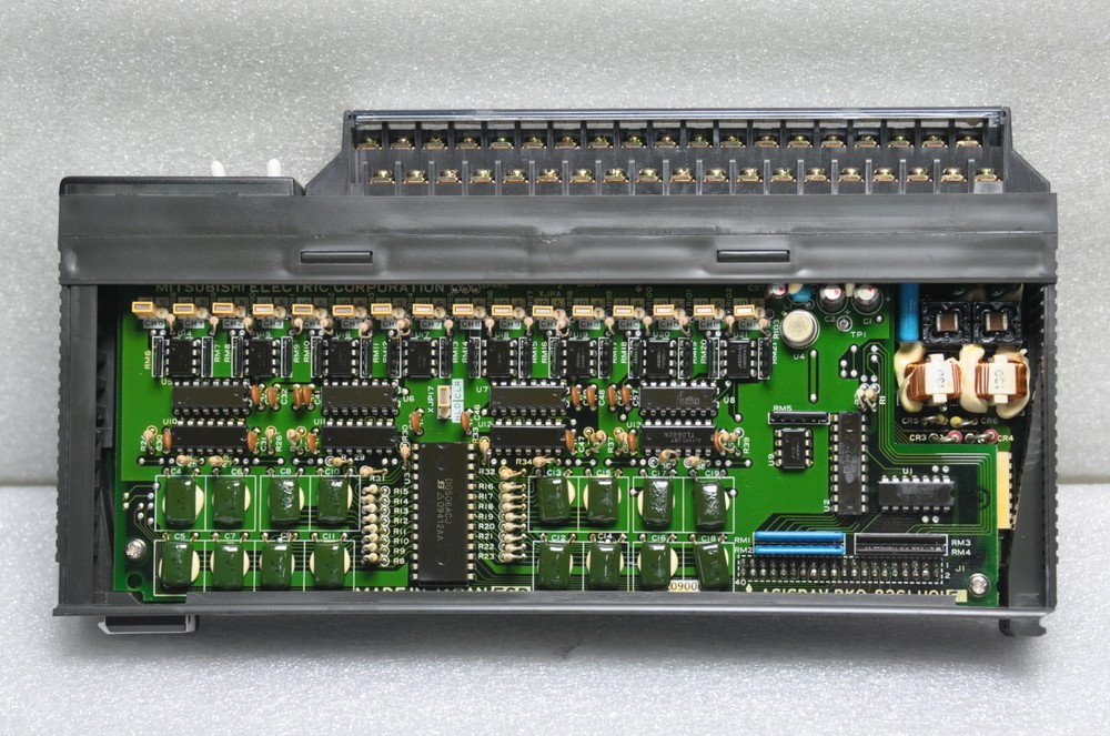 MITSUBISHI MELSEC PROGRAMMABLE CONTROLLER A616DAV