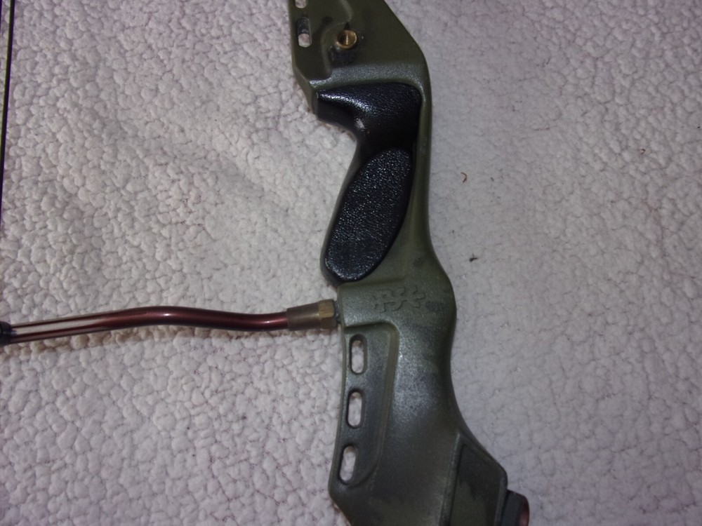 PSE Game Sport Pulsar Express Compound Bow