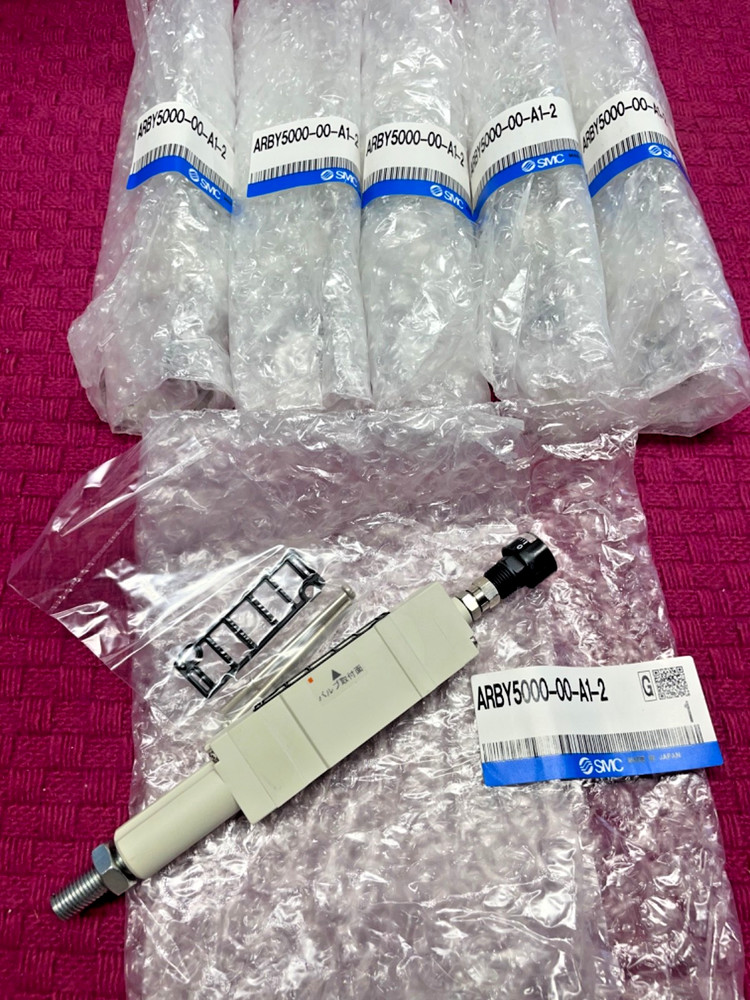 New SMC ARBY5000-00-A1-2 Interface Sandwich Regulator ( 1 Pc.)