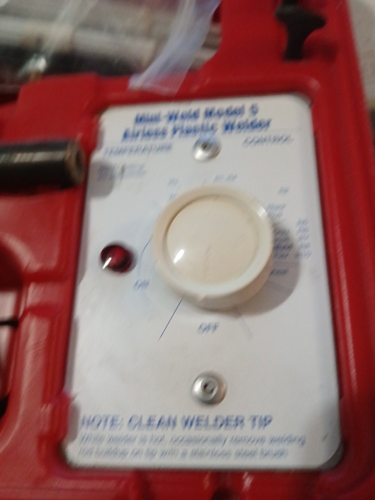 Airless Plastic Welder #5500-HT w/ Case & With Welding Rods And Patching Wire