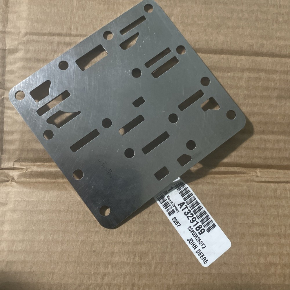 AT329189 For John Deere Transmission Intermediate Plate
