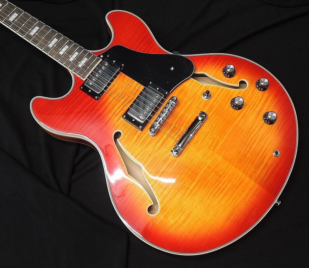 Sire Larry Carlton H7 CS 478738