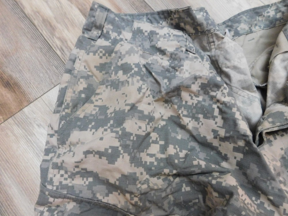 ARMY ACU PANTS SIZE LARGE - REGULAR