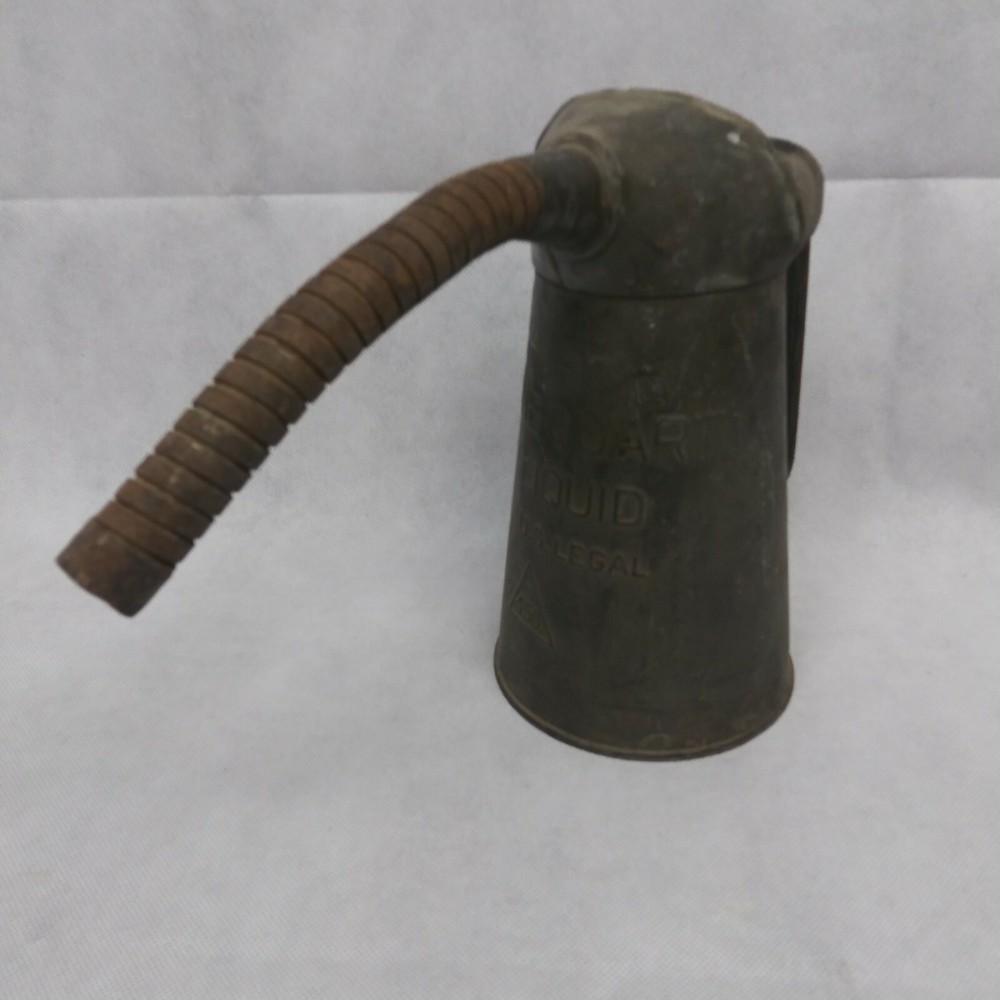 Galvanized Oil Can with Flexible Spout 1 Quart Model 450