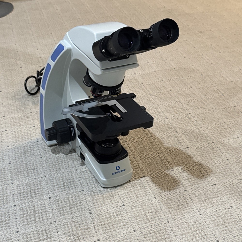 Accu-Scope 3000-LED Microscope (MISSING LIGHT)