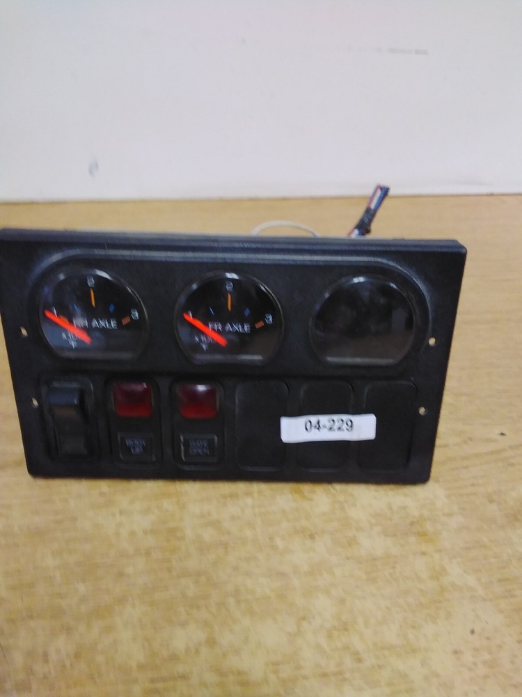 International Gauge Switch Panel 3819136c1