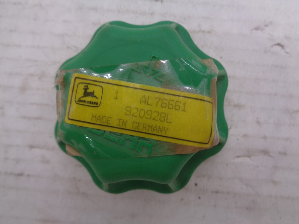 JOHN DEERE CAP  - AL76661