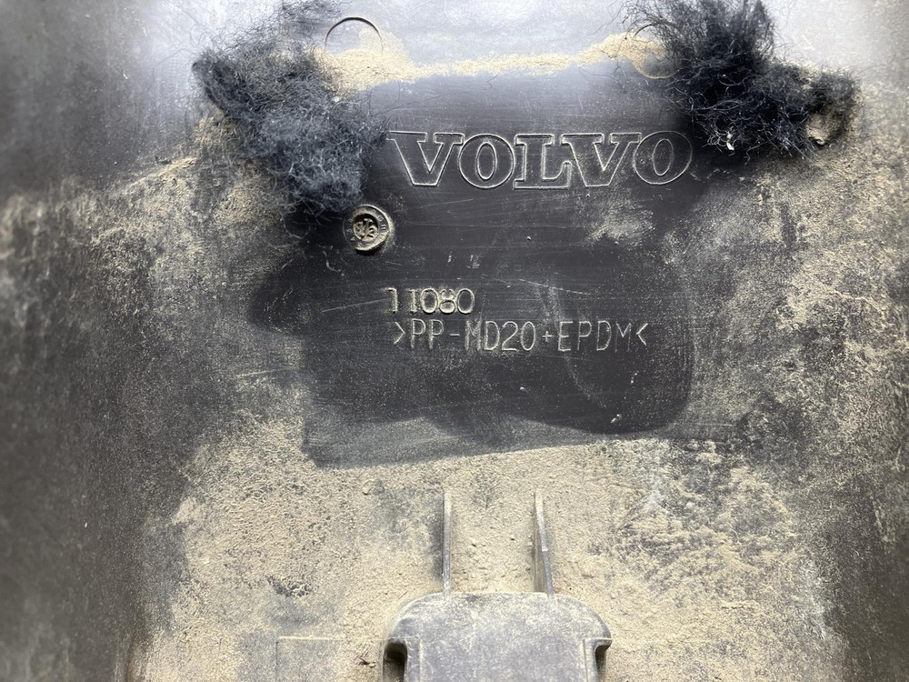 2003-2018 Volvo VNL KICK Dash Panel - Used | P/N 11080