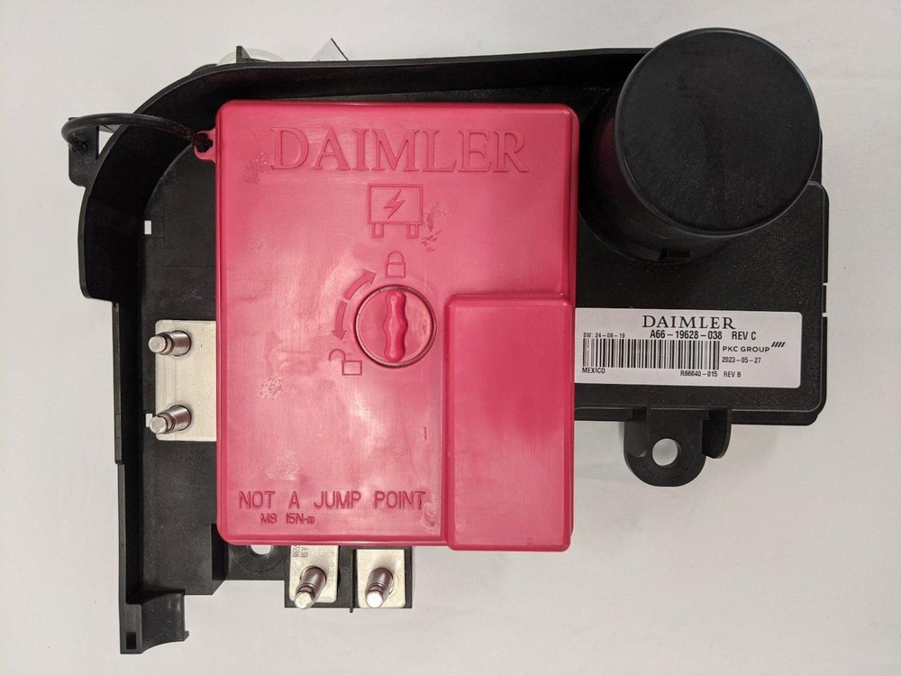 New Freightliner Daimler Battery Cable Access Power Module - P/N A66-19628-038