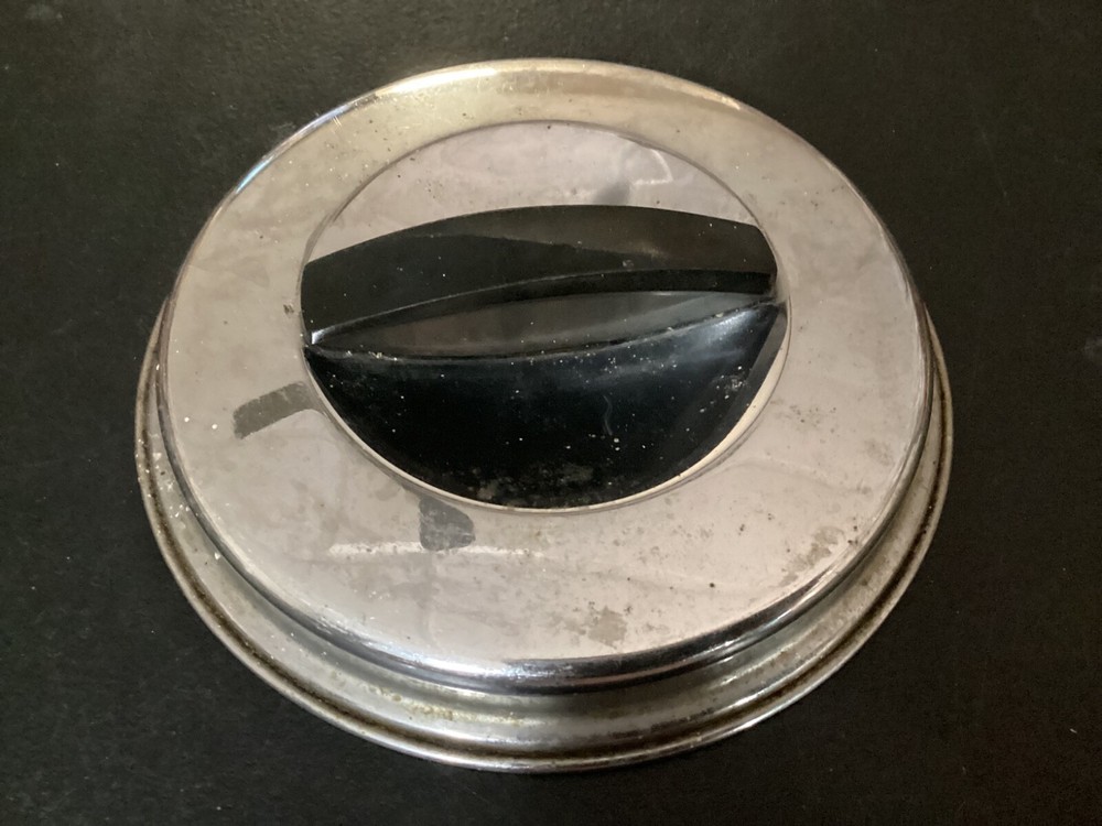 Silver Color Metal Lid with Long Rectangle Handle to Something