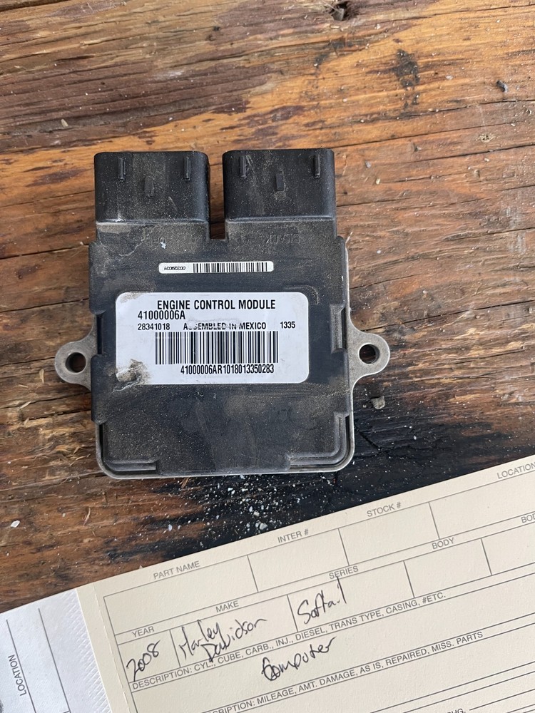2014 Harley Davidson Dyna engine control module module p/n 41000006 ay11035