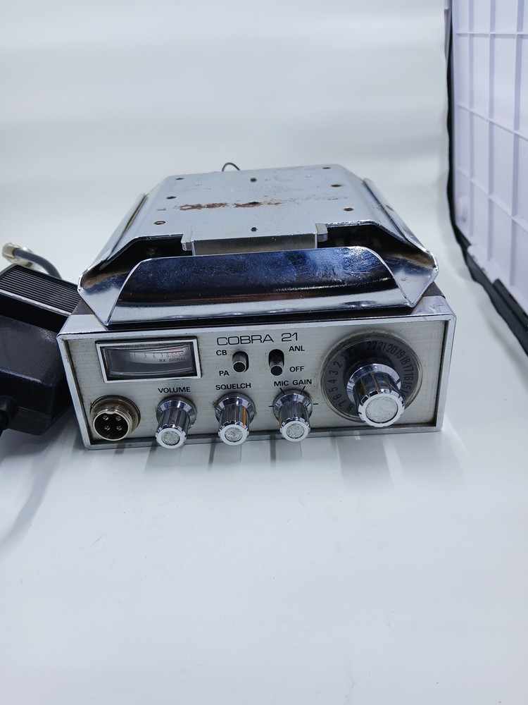 Cobra 21 CB Radio Transceiver with Mic Untested
