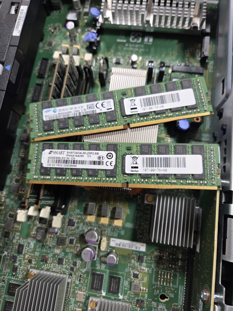 NetApp NAF-1601 Dual Controller Storage System–256GB ECC RAM –2x Network Modules