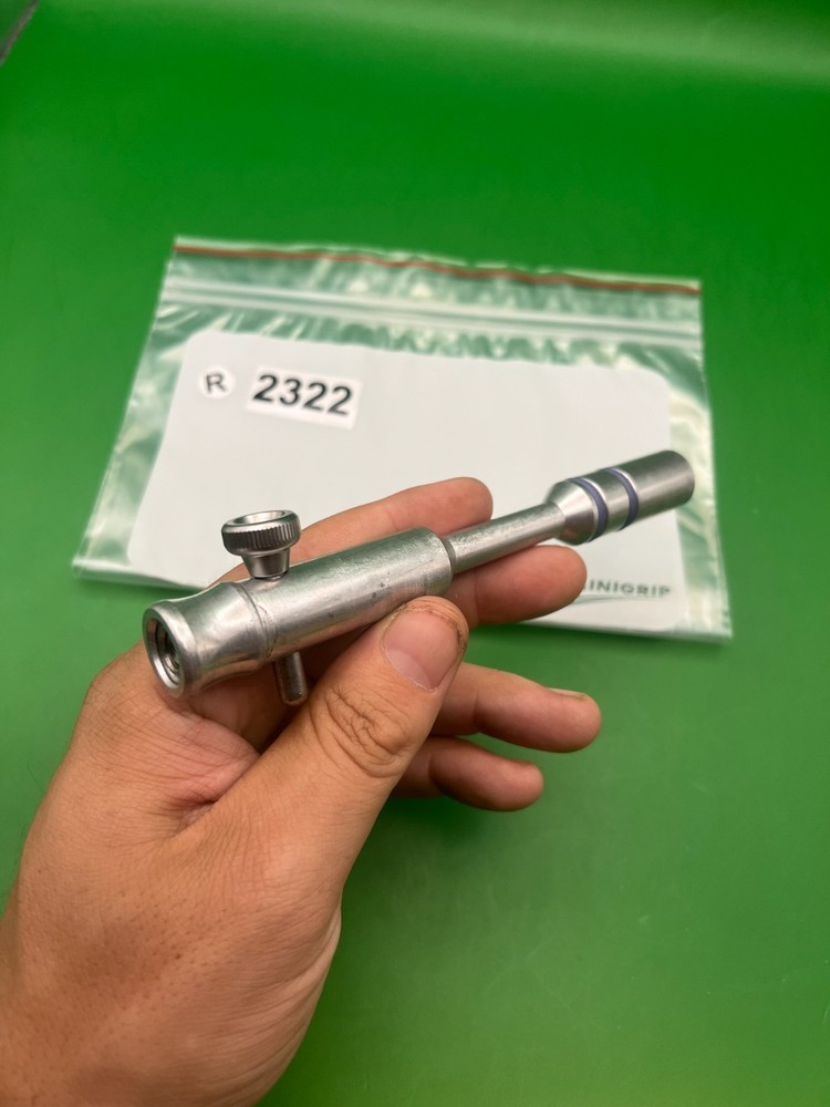 Autococker Bolt